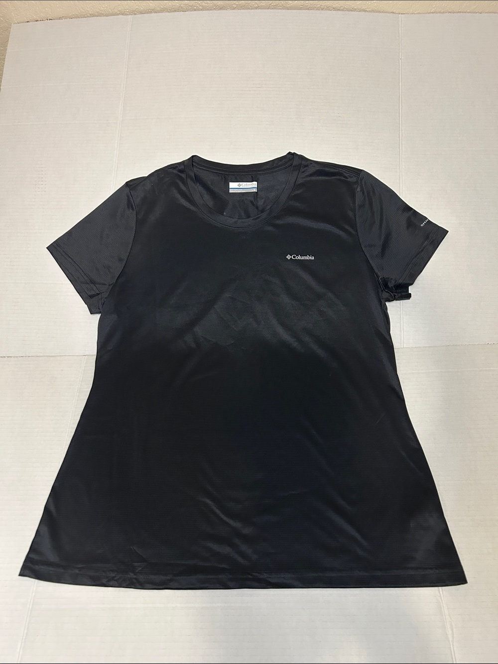 Columbia Women's Medium Black Short-Sleeve Omni-Wick Performance Tee